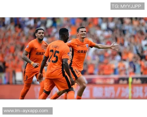 日本高中联赛决赛精彩瞬间兜射与弧顶爆射双双破门引发热议